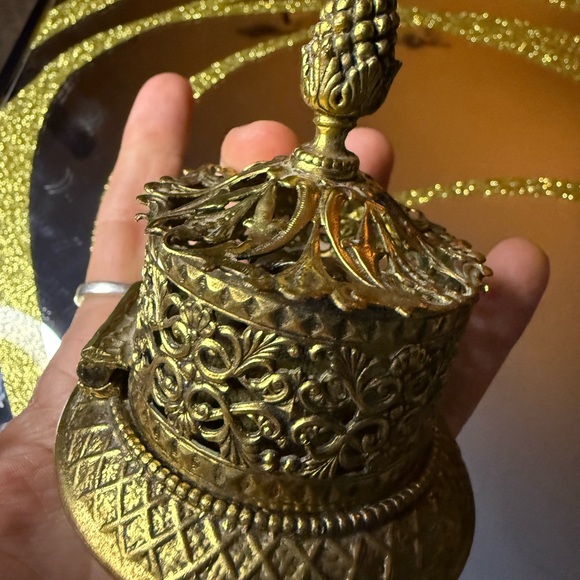 Barbara Bixby Peridot and ss vine ring with vintage filigree antique case. - Picture 8 of 17